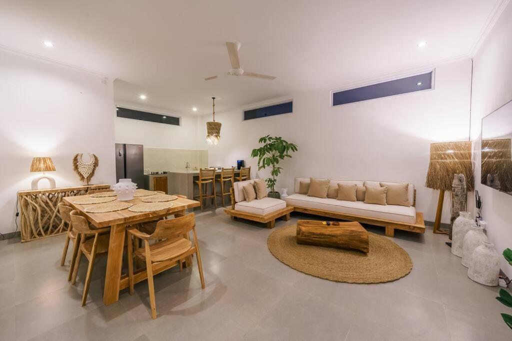 Elia : 3 Min From - Tropical Vibes Canggu
