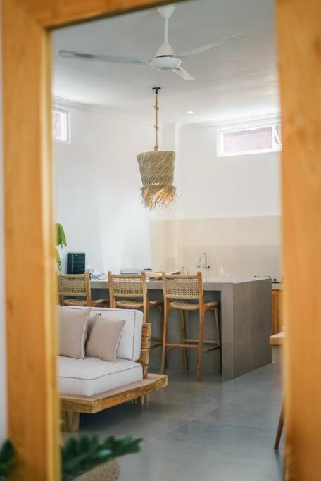 Villa Elia : 3 Min From - Tropical Vibes *