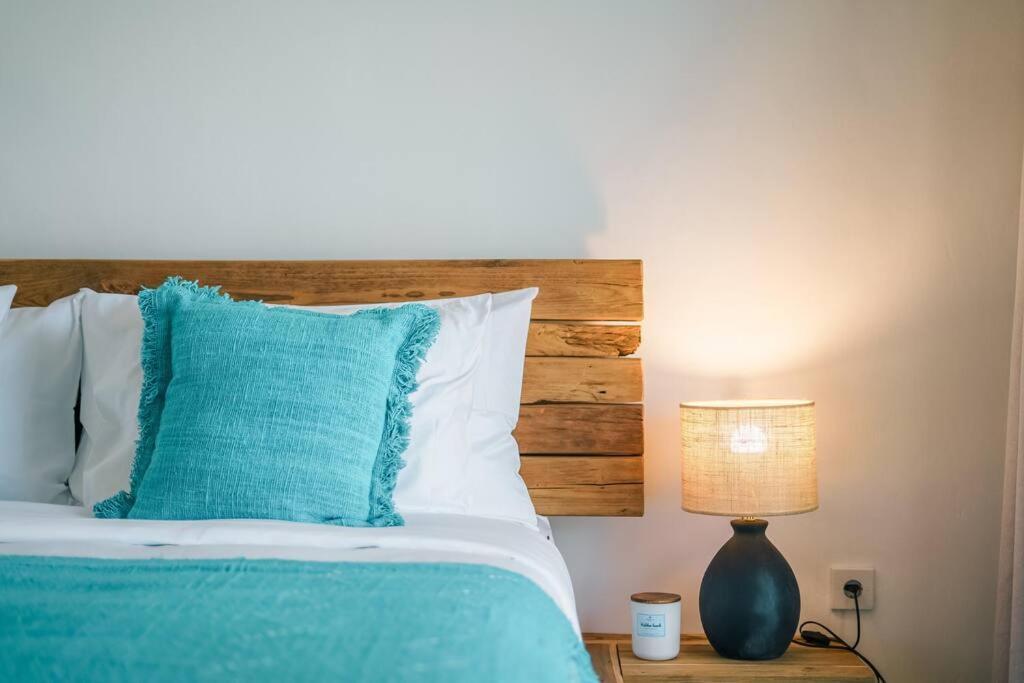 Villa Elia : 3 Min From - Tropical Vibes