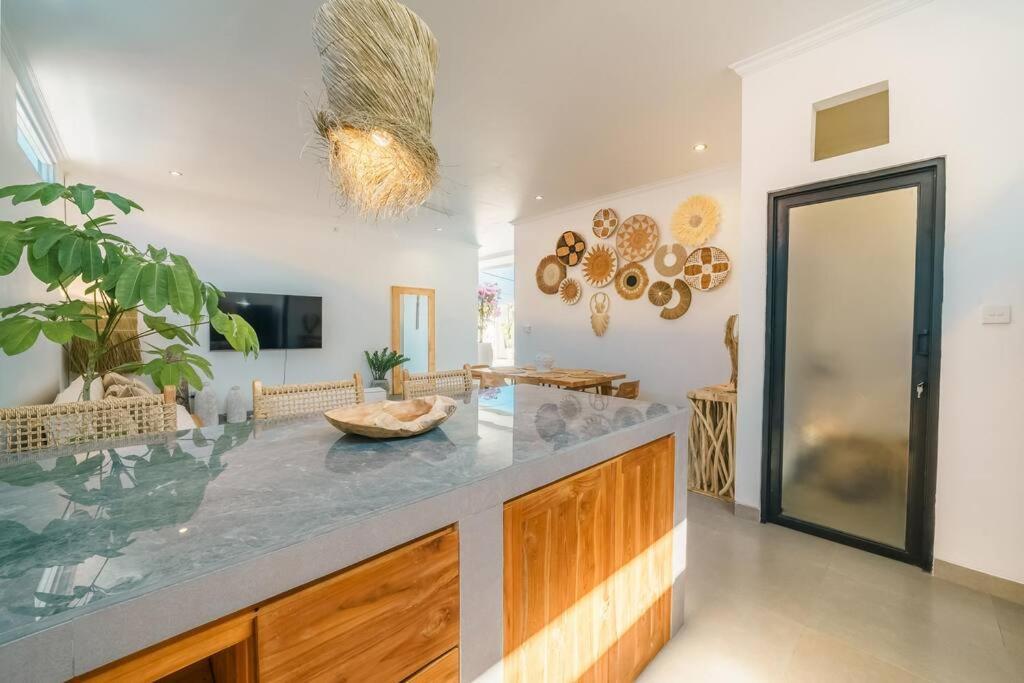Elia : 3 Min From - Tropical Vibes Canggu